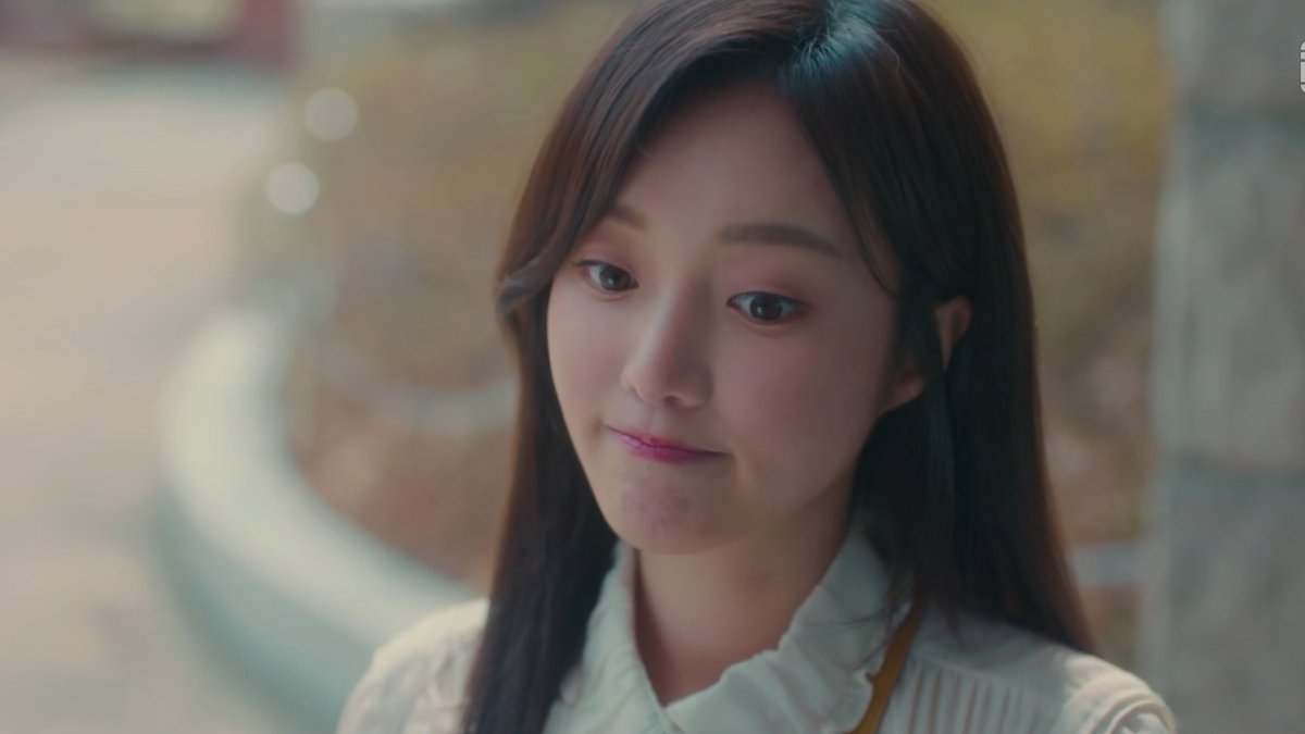 soeunyya's tweet photo. @KIMJIWOOSG Well, depends on how you behave? https://t.co/I2SB5LRV55