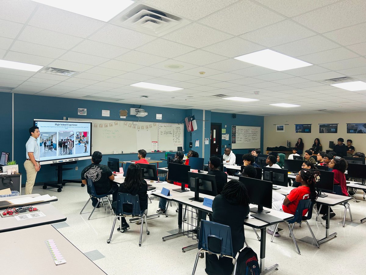 TravisHS_CTE's tweet image. Shoutout to ’23 THS alum Evan for inspiring our engineering students! From @THS_Tigers → @TAMUEngineering → summer offshore internship with @ValarisLimited aboard the Valaris DS-16. His drive, humility & leadership make him a role model for all! #DevelopingLeaders #LeadthePAC