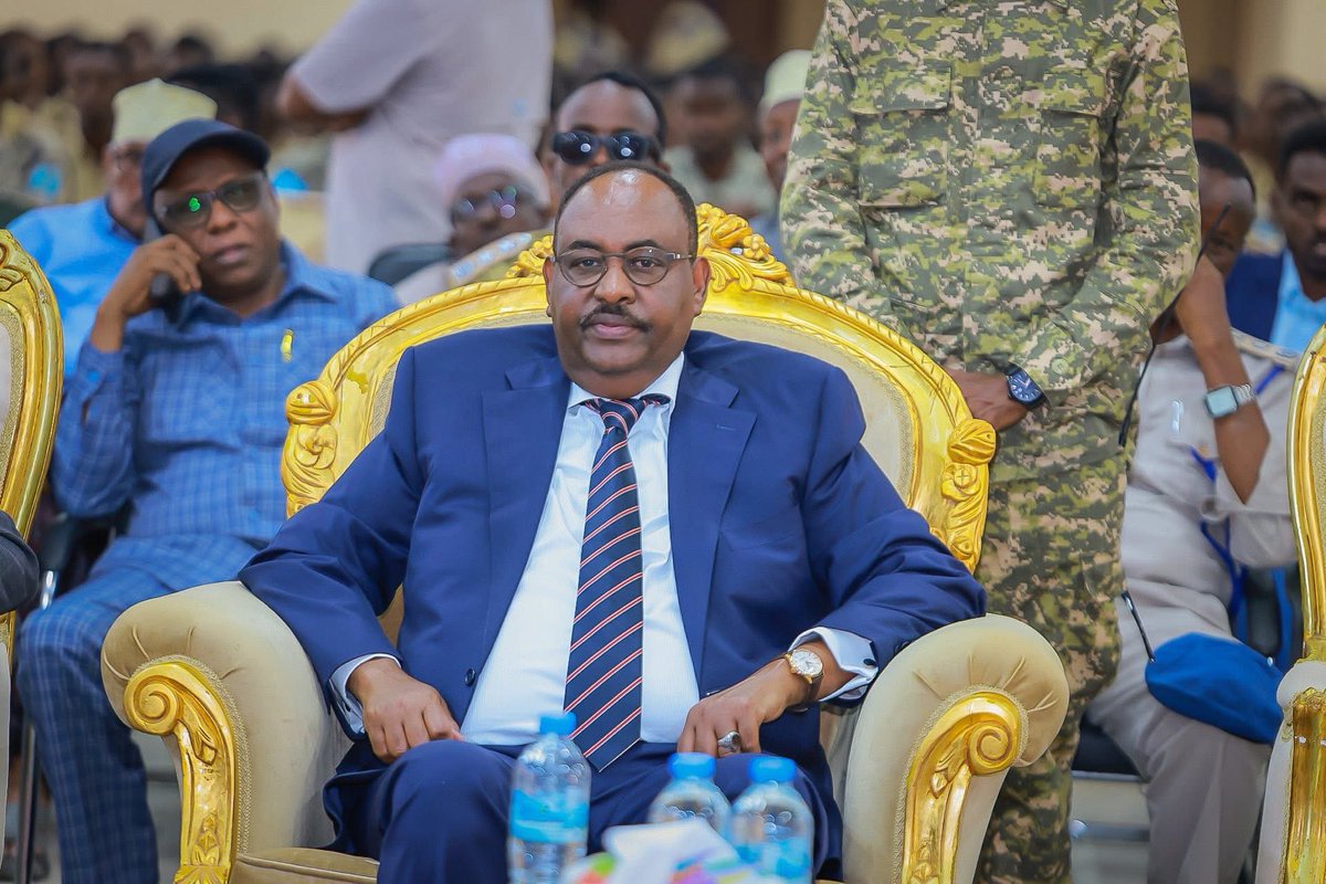 Mo_Sikes's tweet image. I extend my congratulations and felicitations to the young men and women both officers and recruits who today graduated from the Somali Police Force Training College in Carmo Bari, Puntland. 

Special commendation is due to the #PMPF  which has admirably fulfilled its mandate to…