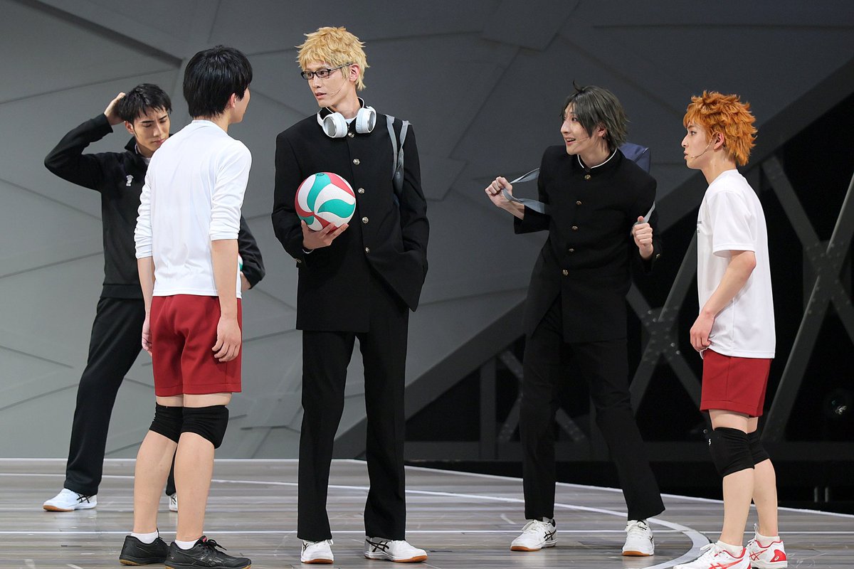 【オフィシャルレポート】
ハイパープロジェクション演劇「ハイキュー!!」中国ツアー 開幕!!

写真21枚掲載！
mediact.info/report_info/24…

#舞台剧排球少年 #演劇ハイキュー #二宮礼夢 #原昇亜 #高尾昇吾 #安宅波颯 #中嶋健 #樋口明志 #市川潤伎 #池田和樹 #宮地樹 #鹿子島光人 #藤林泰也 #鈴木恋