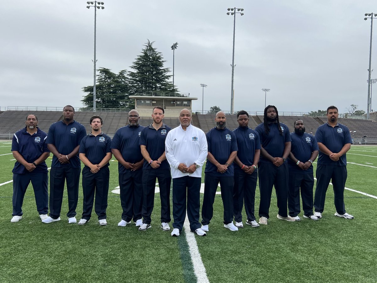 Head Football Coach VUL Tim Newman tweet media