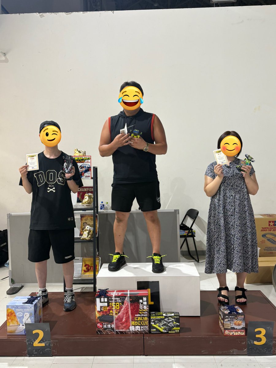 maruko_puniko's tweet image. 本日の苫小牧メガドン大会🏎️

チューン　長男優勝🏆
オープン　パパ優勝🏆ママ３位🥉

パパは初優勝で念願のチケットげっと✌️！

さらに参加費1人300円なのに、豪華な景品を戴きました🥹

運営の皆様、このような大会を開催して頂き有難うございます🌼
我が家にとって忘れられない1日になりました☺️✨