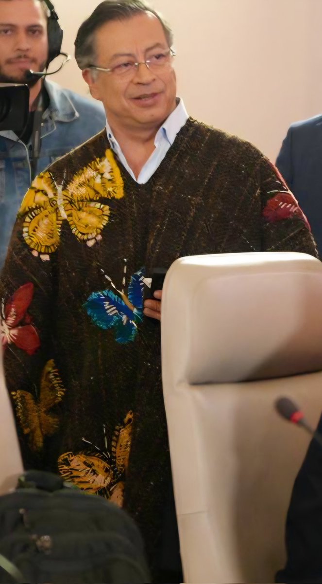 Gustavo Petro tweet media