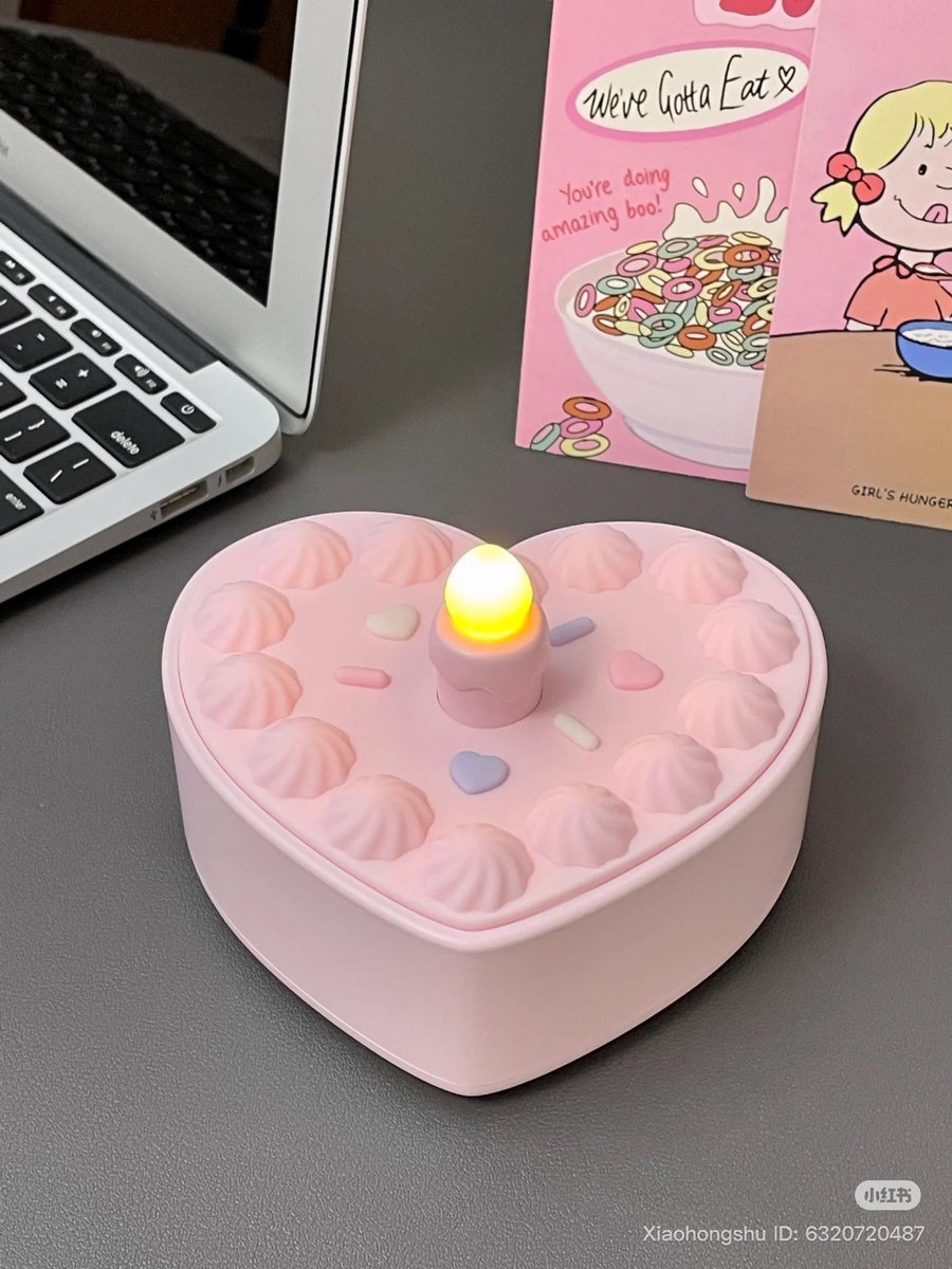 girlboss tweet media