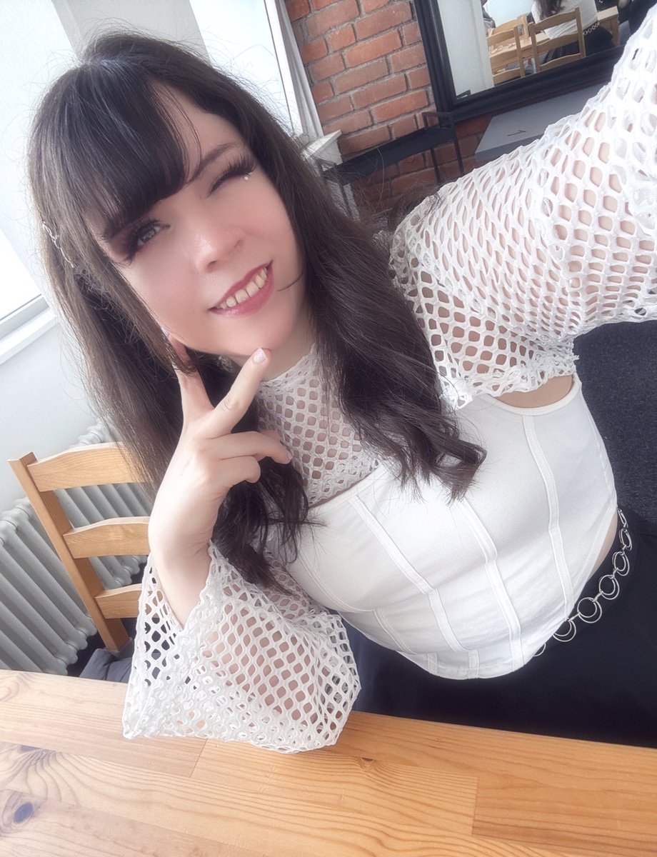 Ready for MYUgaku Konzert! 🎵

Um 16:45 Uhr sind wir auf der Main Stage der NipponCon in Bremen ✨

Kommt vorbei wenn ihr da seid, oder schickt mir ganz viel Energie 💜