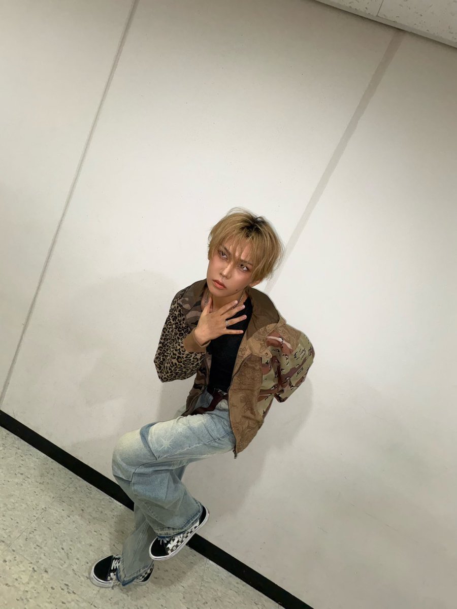 XLOV_official's tweet photo. [📸]

#HYUN ✨🤎🖤

#XLOV #엑스러브 #현
 #XLOV_1andOnly  #1andOnly 
#XLOV_IONE #IONE https://t.co/q9nudssZEo