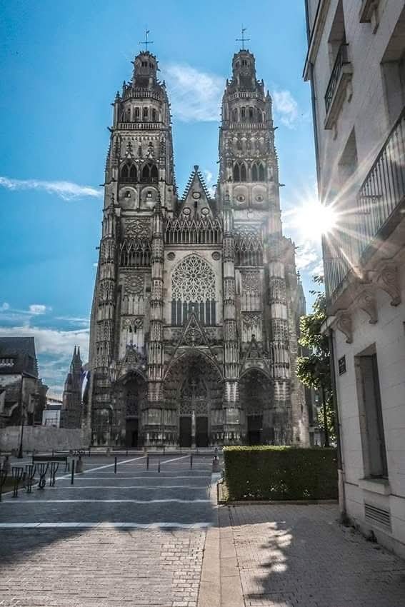 Publions des photos ✝️ d’Eglises ✝️, de ✝️ Cathédrales. ✝️
Nous sommes en France en Terre Chrétienne. 
⚜✝️⚜