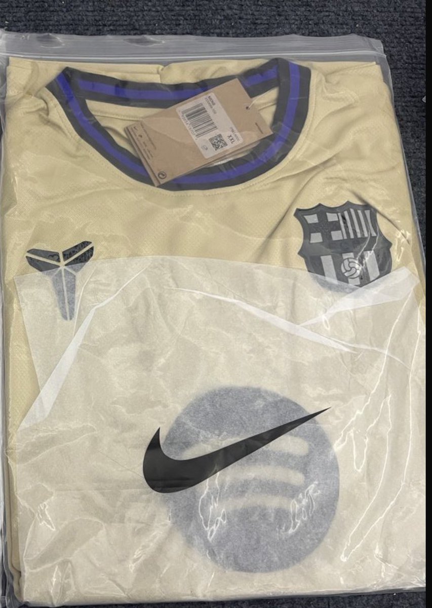 Si hoy LaMine Yamal marca ante el Mallorca, vamos a sortear esta camiseta “Mamba Edition” entre todos los que deis RT y nos sigáis a mí y a <a href="/BestSh0p/">⚽️ FutJerseysNBA 🏀</a> 

SUERTE 🍀