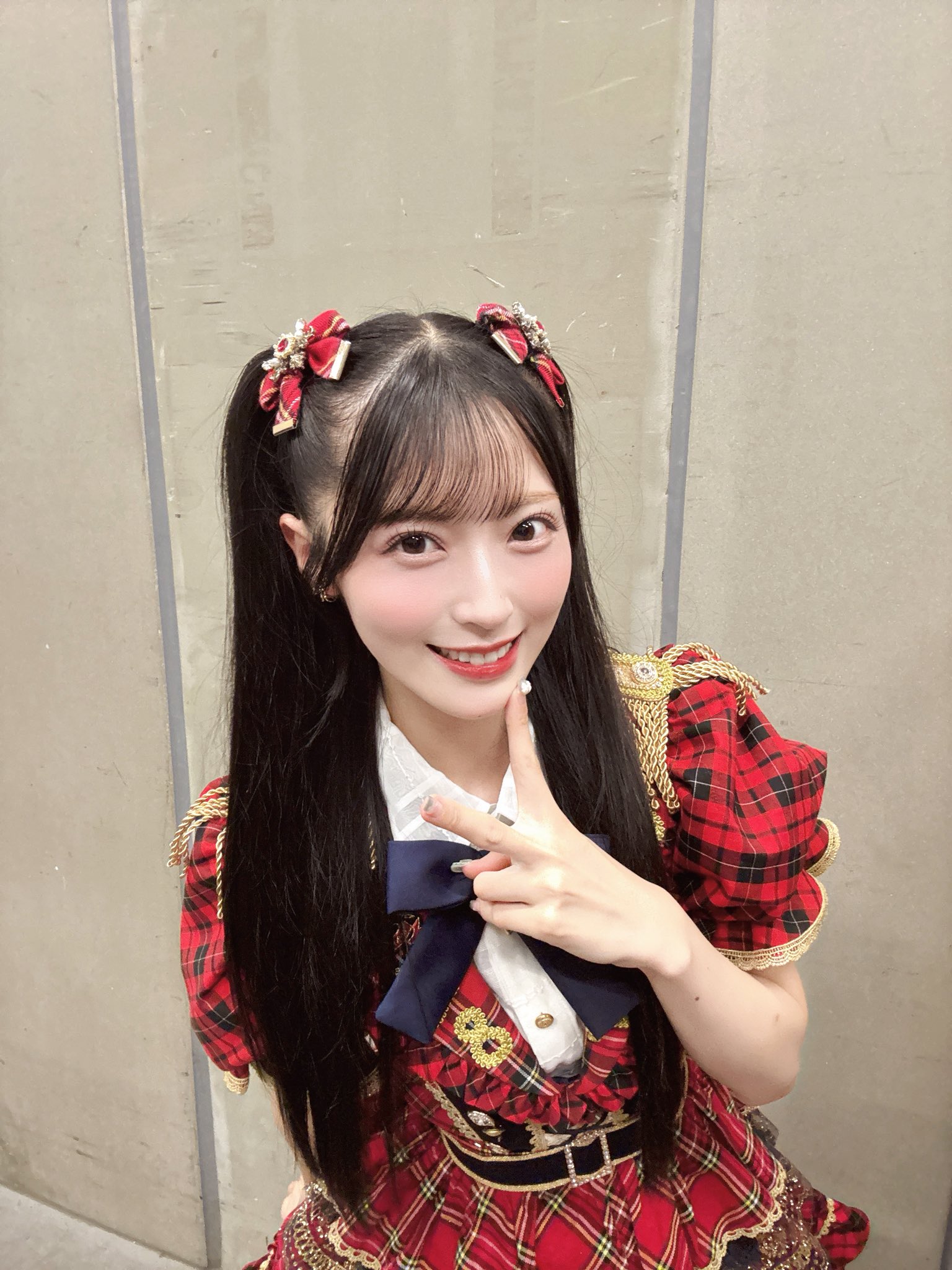 AKB48 佐藤綺星　直筆サイン入り　Officialスクラッチ タペストリー 佐藤 綺星 | AKB48 Official Shop