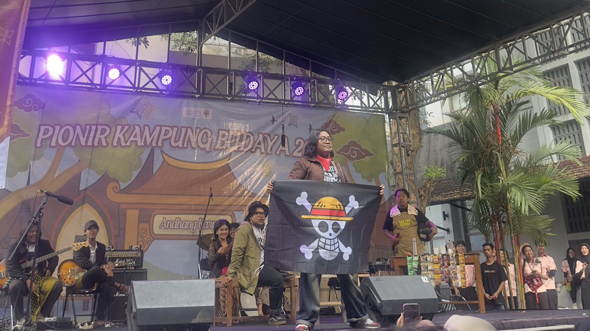 sya. #1312 tweet media