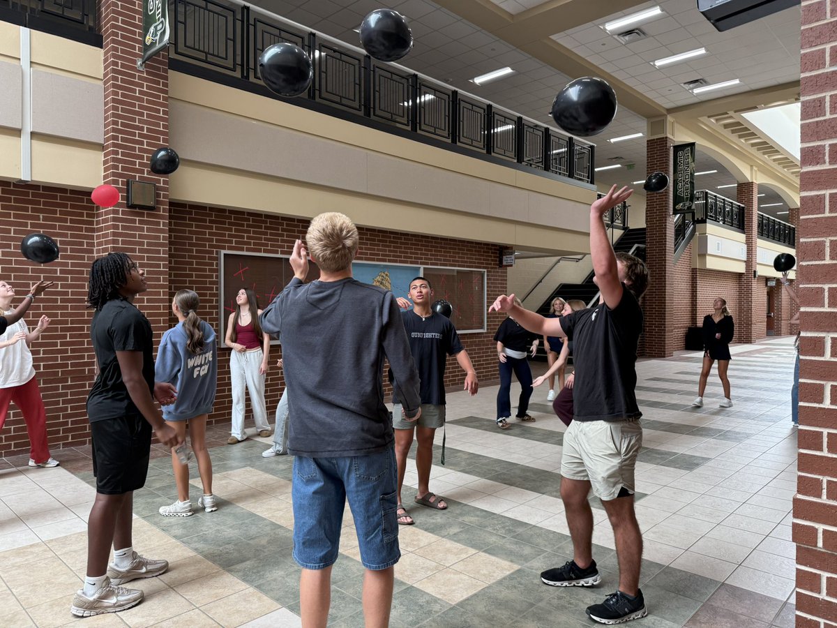 Best soundtrack of the year: hallways filled with teaching, learning, and laughter after a quiet summer. 🎶📚 #ProsperProud <a href="/THEProsperFFA/">Prosper FFA</a> <a href="/ProsperHS/">Prosper High School</a>