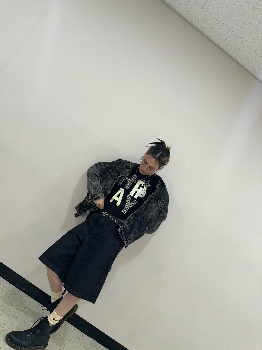 xlovglobal's tweet photo. 250816 — photo 📸

XLOV’s WUMUTI looks effortlessly cool in newest fansign pics. ❤️

#XLOV #엑스러브
#WUMUTI #우무티 https://t.co/XKOlOK6oRj