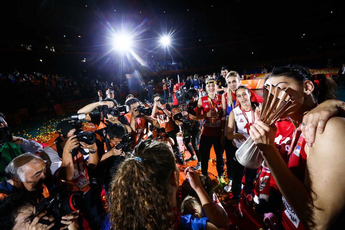 volleyballworld's tweet photo. 🏆 PAST CHAMPIONS 🏆

Rewind to 2018 — the year Serbia 🇷🇸 made history with their first-ever Women’s World Championship crown! 👑

Led by a young star, opposite Tijana Bošković 💥, the Serbians powered through to the gold. Italy 🇮🇹 battled hard for silver, while China 🇨🇳 secured the bronze. 🌍🔥

Who will write the next chapter in 2025? The countdown is on — the World Championship begins August 22 in Thailand 🇹🇭! ⏳

📅 Check the schedule at https://t.co/IKKwW9fUy8

📺 Watch it all on VBTV: https://t.co/vrAnnE8IOL

🏐 #Volleyball #WWCH #Thailand2025