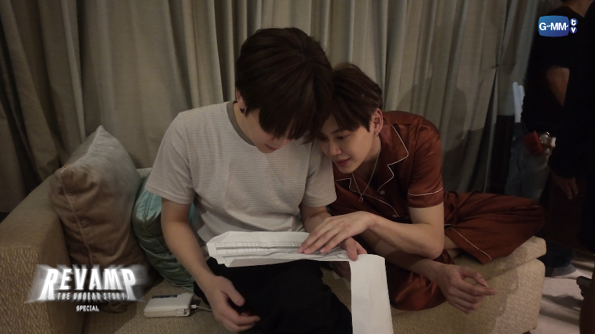 RevampSeriesTH's tweet image. นี่แหละๆ เคมีที่อ.อุ๊ตามหา 🫠
เขินไม่ไหว เห็นแล้วเหมือนโดนสารเคมีที่พร้อมละลายยยยย 

#RevampSeriesSpecial 
@bb0un @Prem_space