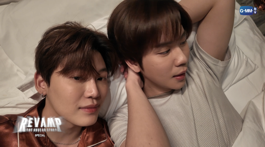 RevampSeriesTH's tweet image. นี่แหละๆ เคมีที่อ.อุ๊ตามหา 🫠
เขินไม่ไหว เห็นแล้วเหมือนโดนสารเคมีที่พร้อมละลายยยยย 

#RevampSeriesSpecial 
@bb0un @Prem_space