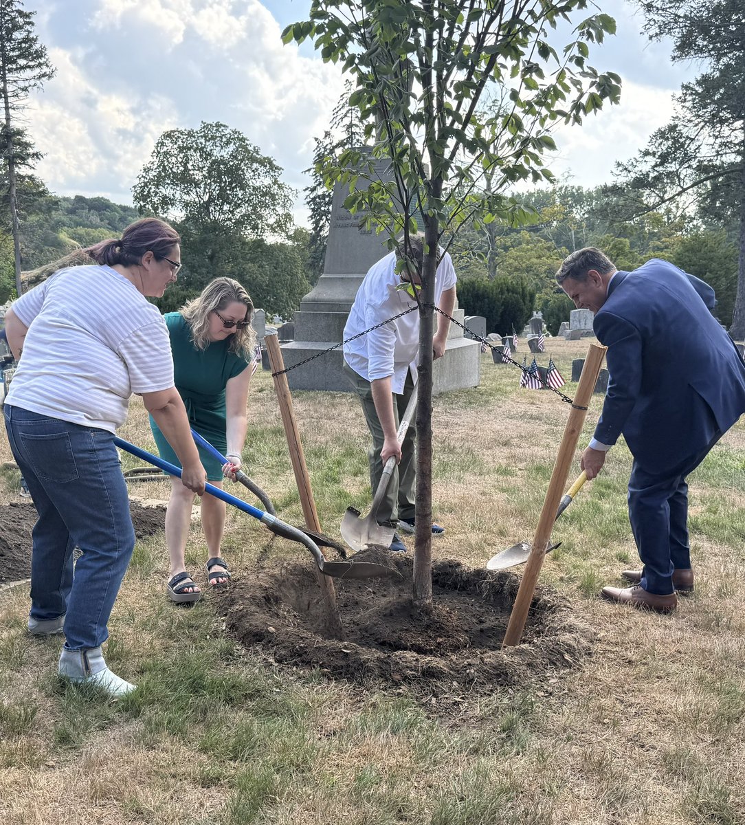 Great to join <a href="/AMLinehan/">Amanda Linehan</a> and <a href="/ariformalden/">Ari Taylor</a> for <a href="/TheCityofMalden/">City of Malden</a> Liberty Tree Day!