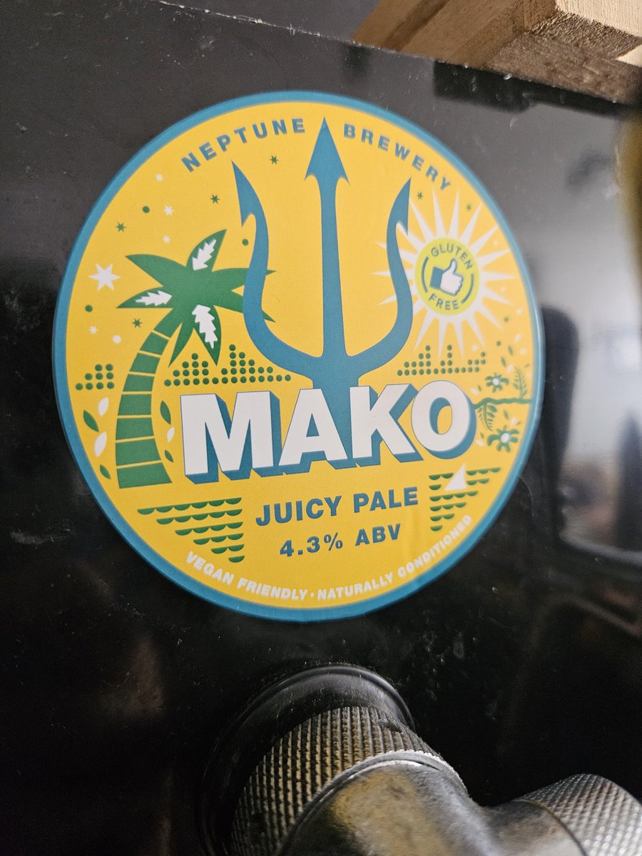 BeerEnGin1's tweet photo. Fresh on today Mako a juicy gluten free pale from @neptunebrewery 🍻🍻 https://t.co/jZlOguu2QB