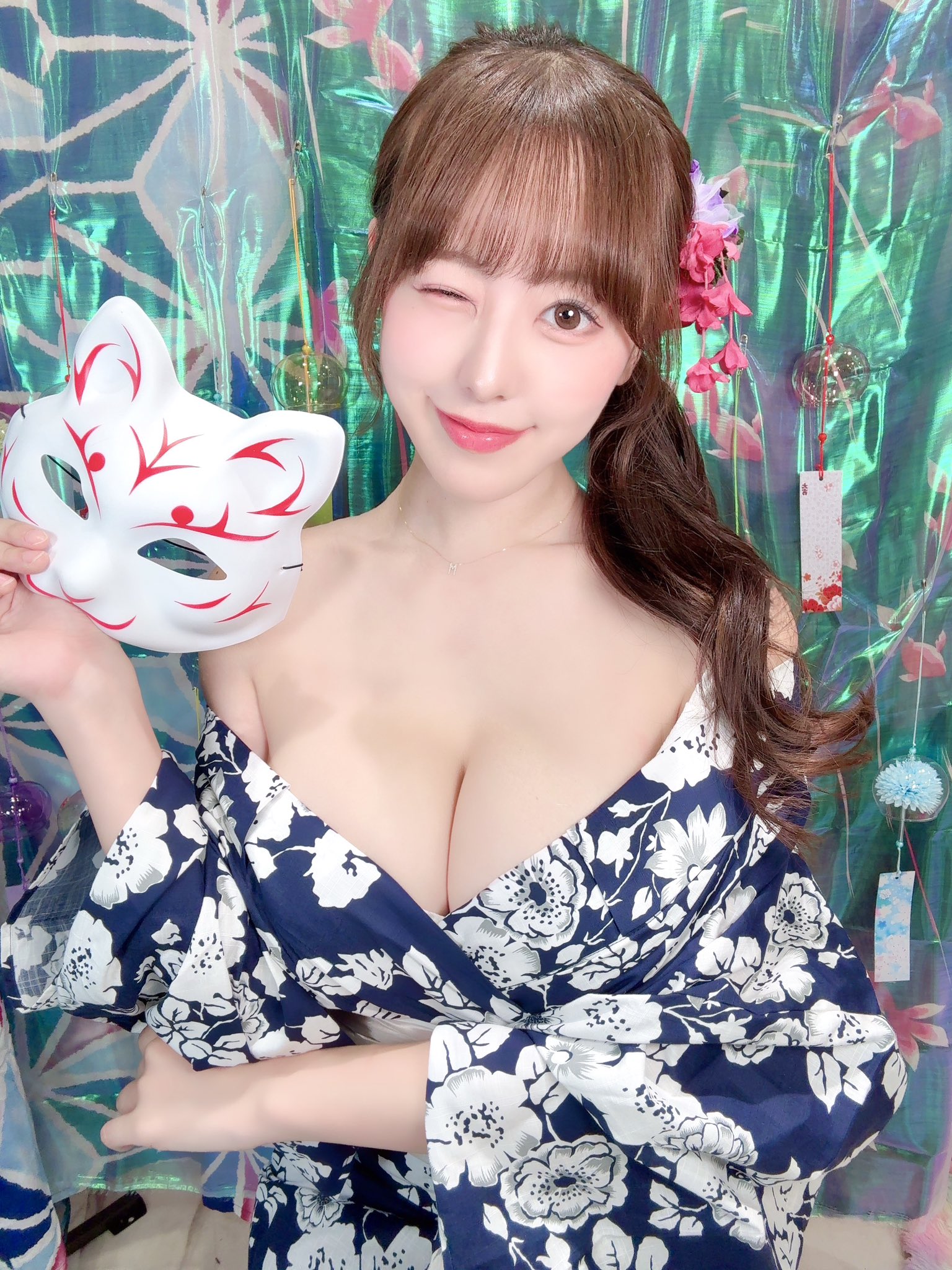 音羽美奈 「みなぽち」 直筆サイン入り チェキ えちえち開脚ポーズ 音羽美奈 「みなぽち」 直筆サイン入り チェキ えちえち開脚
