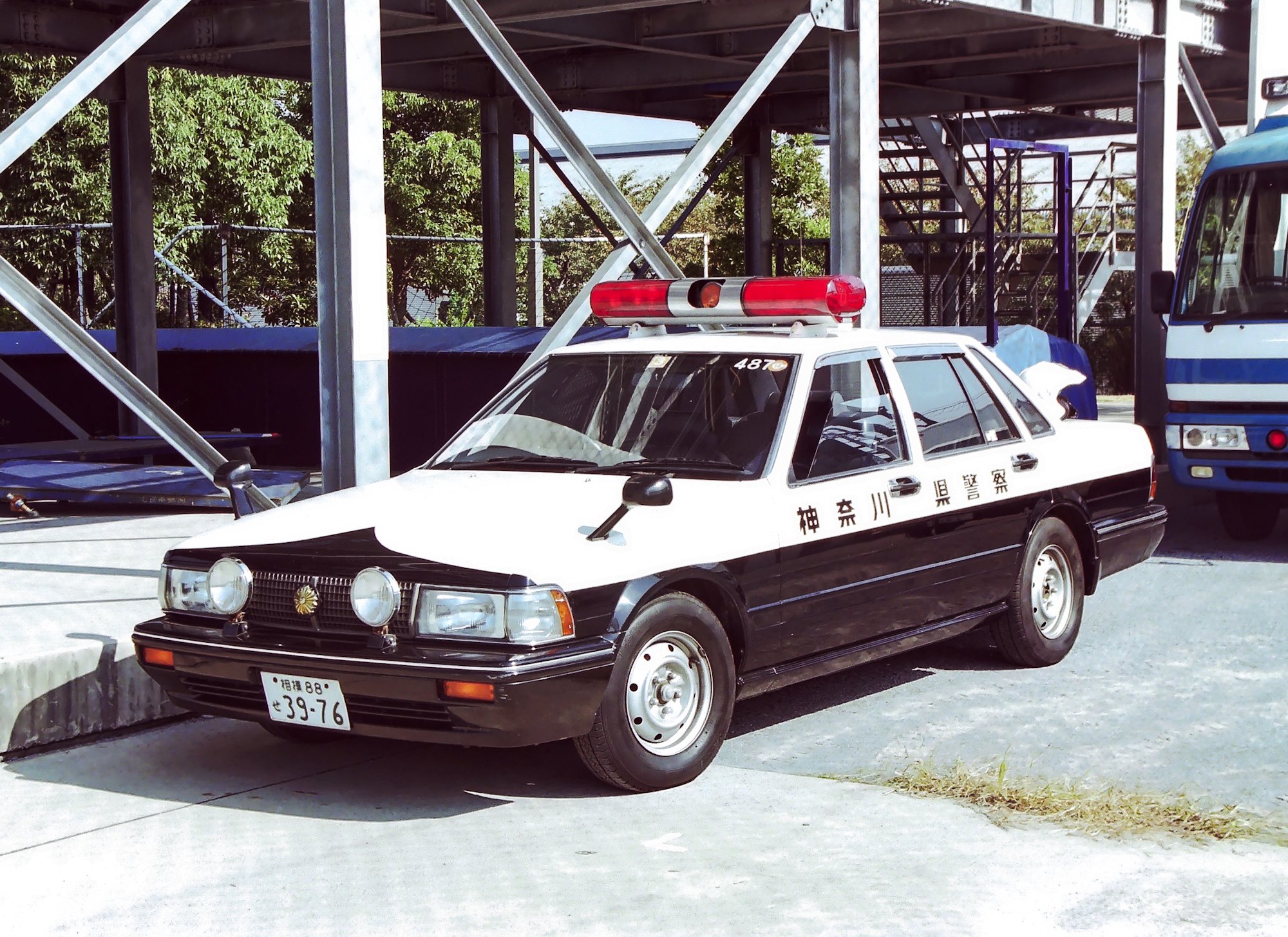 レイズ 日産セドリック 神奈川県警察 RAI'S 1/43 日産 セドリック (YPY30) 1984 神奈川県警察高速道路