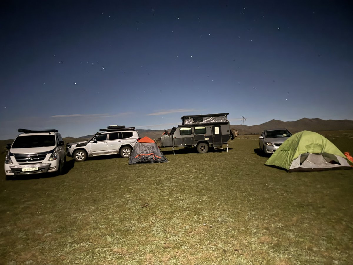 Тэргэл сартай шөнийн одод дундах 7 бурхан😇😇😇