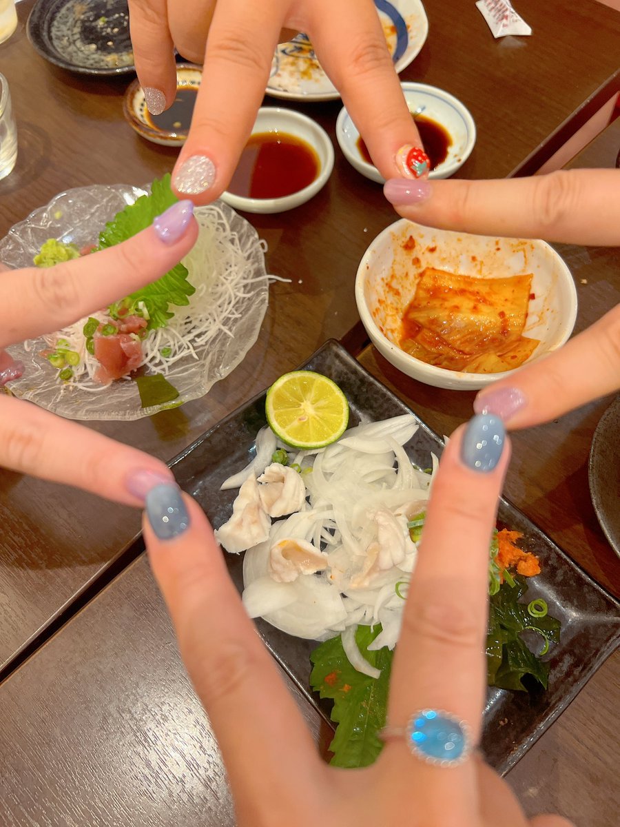 morumoru0627's tweet photo. モル呑み♡(;//́Д/̀/)'`ｧ'`ｧ
今日の4人は最高すぎた♡
これからも半年に1回長くても一年に一回は集まろぉ♡
大好きすぎる♥️
てか顔の筋肉つらいw
笑い過ぎたァ🤣🤣🤣 https://t.co/4rFpFabnko