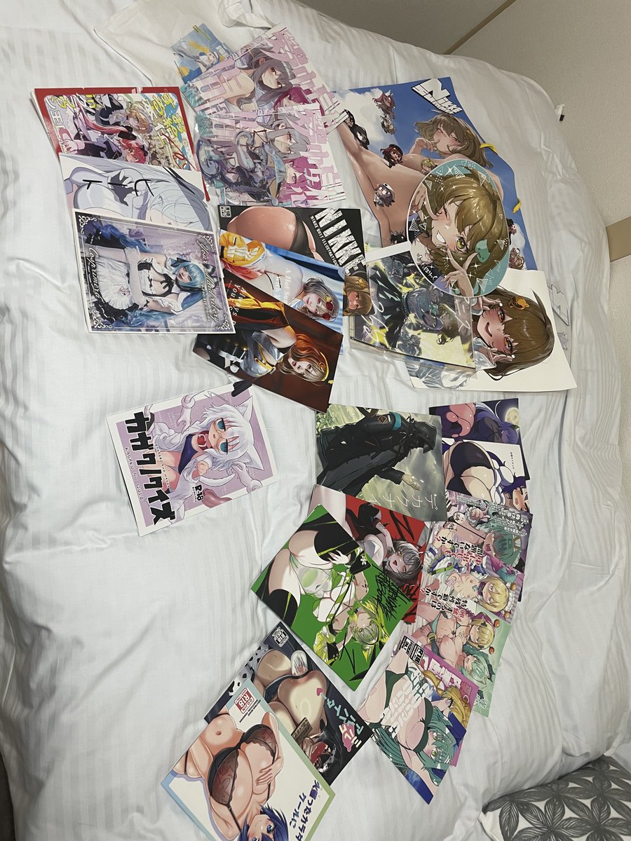 ウス 自分、人生初の戦利品開示していいスか
給水係先生にサインもらっちゃった!!!!!!セレンさんも描いてもらっちゃって家宝になることが確定した 