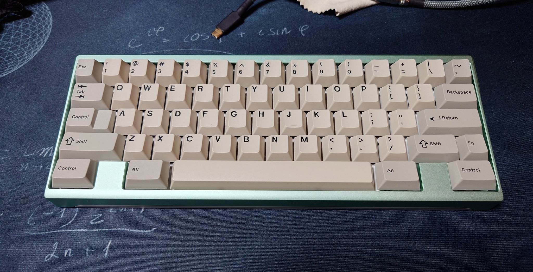 オズさん専用【オーダーメイド】キーボードジョイスティック Sparrow60C : ジョイスティックポインター搭載、GH60互換ケース