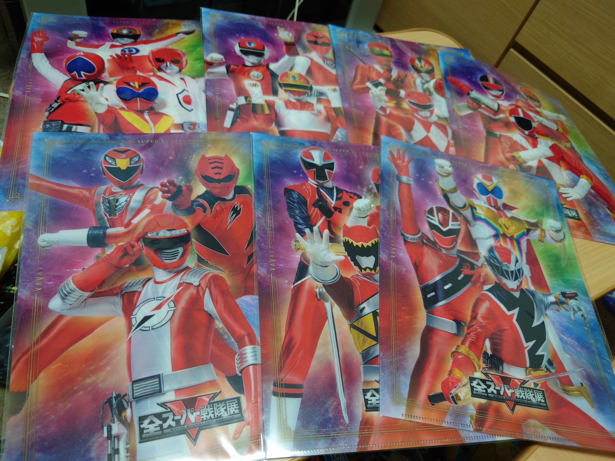 全スーパー戦隊展　アクリルスタンドコンプリート 280種類 全スーパー戦隊展」のグッズにツッコミ殺到 “280種のアクスタ”に