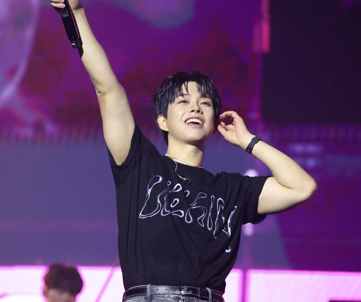 gwangilhae's tweet photo. 250816 세븐락 프라임 #최상엽

리듬 타는 엽람쥐 🎶 https://t.co/n4hykf8prt