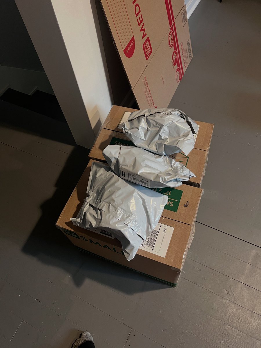 FBAces's tweet image. a smaller shipment but i keep chugging away at it. it’s difficult sometimes to fit it all in with life’s other responsibilities but i do a little something every day