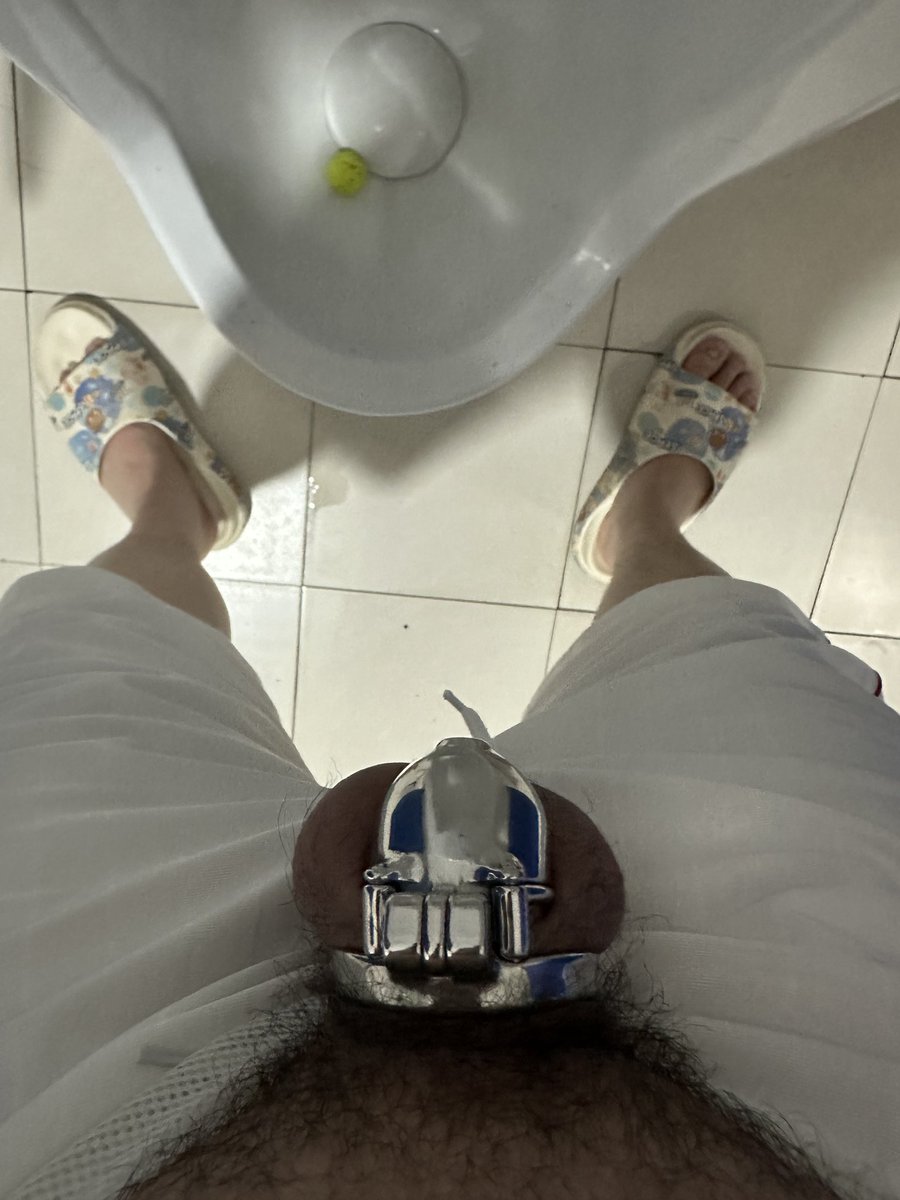 路过无人公厕🚾。其实玩得多了就会发现，没啥特别的感觉了。