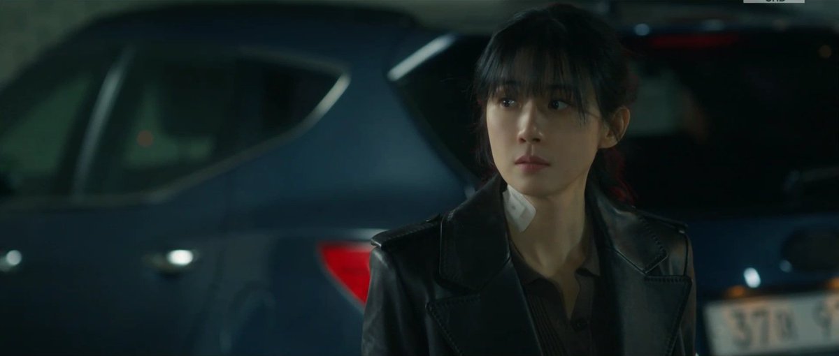 잔뜩 예민한 아기고양이와 그 고양이가 귀엽다는 듯이 웃는 맹수... 

어케 이런 맛도리 조합을 이보영×곽선영으로 말아주실 생각을 하셨을까