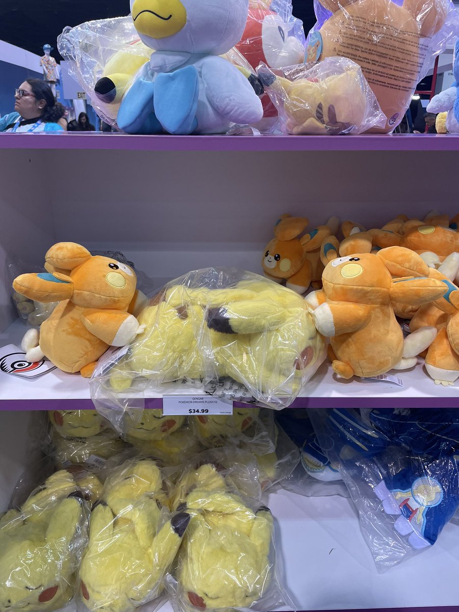 xdelphi__'s tweet image. the pokémon center was also really cool