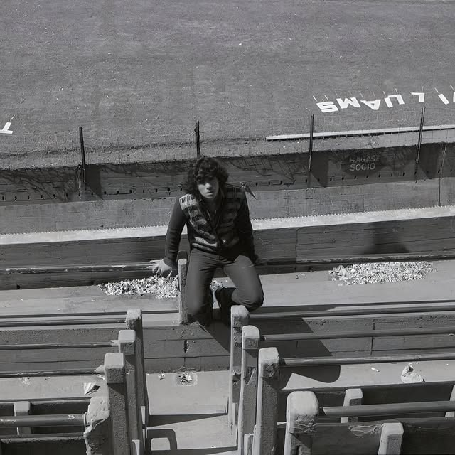 la12tuittera's tweet photo. 🔟Diego Armando #Maradona en #LaBombonera en el año 1977, año de su debut con la Selección Argentina en el Templo.

📸 ig/bocastsiemprebostero https://t.co/KNT3dAKl2m