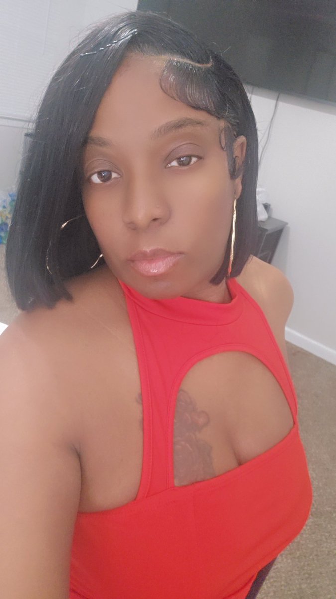 SimplyFlawless's tweet photo. 44 and still popping😍 #LEO #MississippiGirl https://t.co/RdIXdqveo2