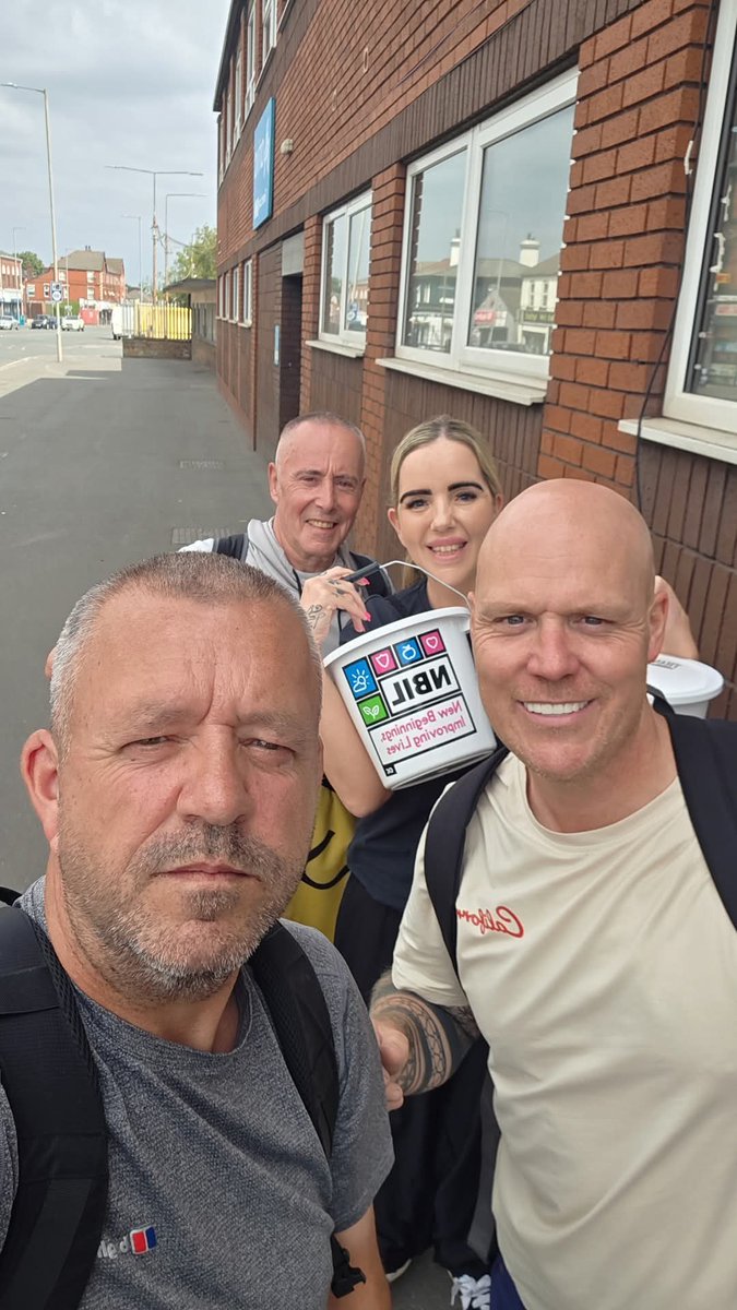 TheBuswalker's tweet image. Thank you all who donated ❤️ 

One more route done! 

If you can donate please click on the link below 
👉 gofund.me/dec85937
#buswalker #GreenLane #Walking @arrivanorthwest
@bbcmerseyside @BeginningsI @BusinessHouses2 @GranadaReports @LpoolCityRegion @Kemik_Viking