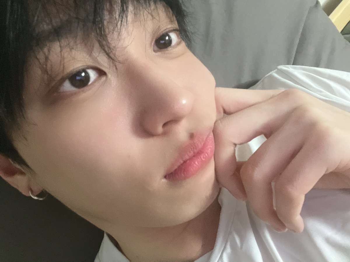 bomurice's tweet photo. .｡*ﾟ+.*.｡부에에엥 .+..｡*ﾟ+
#KingmeSelcaDay #KingmakerSelcaDay #더킹덤 #TheKingdom  #ARTHUR #아서
@TheKingDom_GF https://t.co/TdLqdwTgMu