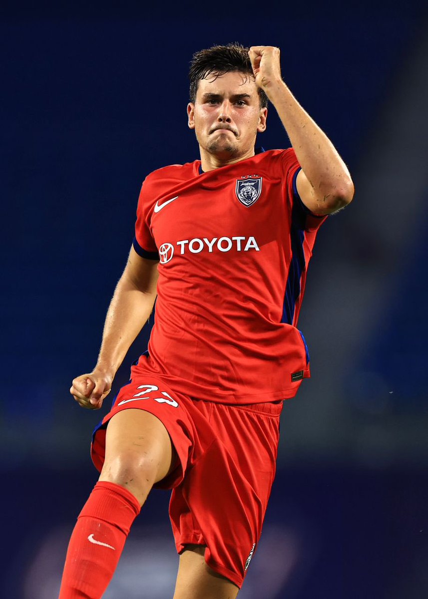 UNSTOPPABLE 🖐🏻

Another debut goal, this time Celso!

#UMDvJDT
#PialaFA
#WhatCanYouDo
#TheTMJeffect
#LuaskanKuasamuJohor
#JDTforAll