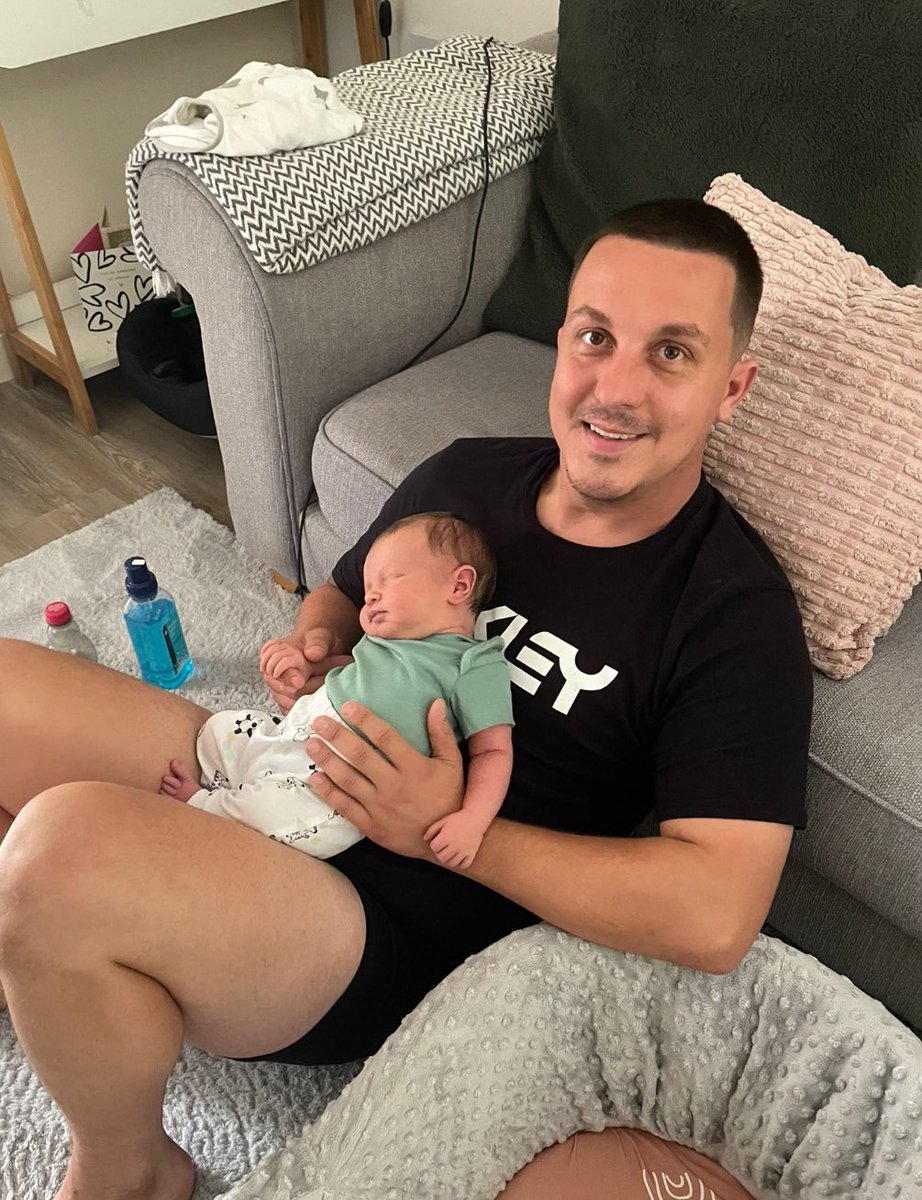 SamWint21585912's tweet photo. We have a new recruit for our favourite thing to watch. Ziggy is our new 2 week old fan! Can’t wait to get him into Redull Rookies and beyond 🤩🚀

@MotoGP  @RedBullUK @tntsports @redbull @oakley https://t.co/9OYKKaf3gq