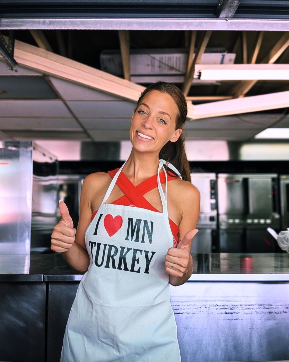 TurkeyToGo's tweet image. Thumbs up from the booth 👋—our staff is putting in the work now so you can dig in later. The countdown is ON: less than a week until we’re serving up turkey at the Great Minnesota Get-Together! 🎡🥪