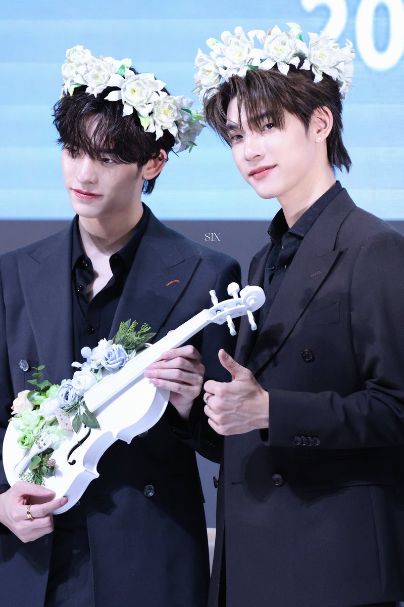 sixsrecord's tweet photo. 250816

💐🎻🎵🎶
@twnpich 
@porsuppakarn 

#twnpich 
#Porsuppakarn 
#FJR星小绽xTEETEEPOR https://t.co/OqJBYAG2mQ