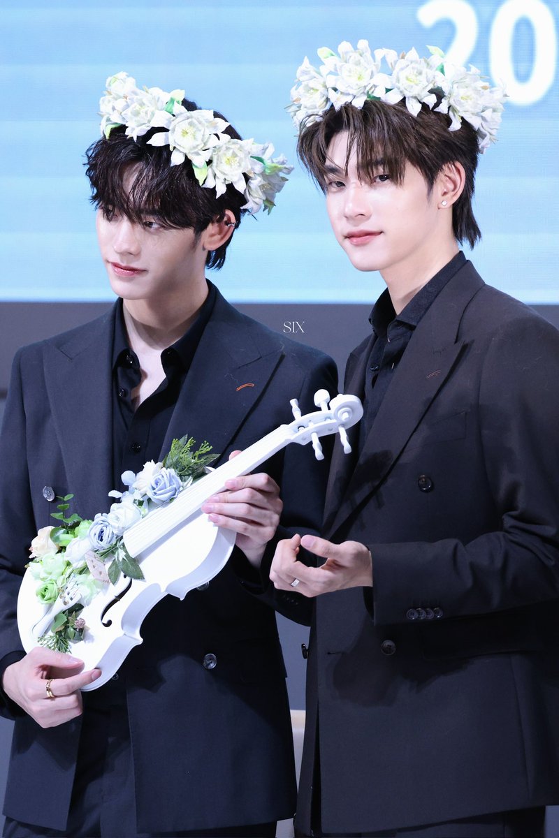 sixsrecord's tweet photo. 250816

💐🎻🎵🎶
@twnpich 
@porsuppakarn 

#twnpich 
#Porsuppakarn 
#FJR星小绽xTEETEEPOR https://t.co/OqJBYAG2mQ