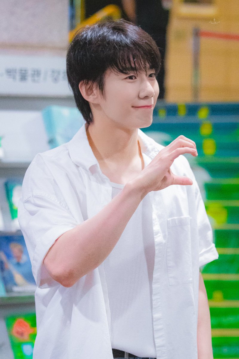 250815 연극 셰익스피어 인 러브 
밤공 후 퇴근길 #손우현 배우님🫶