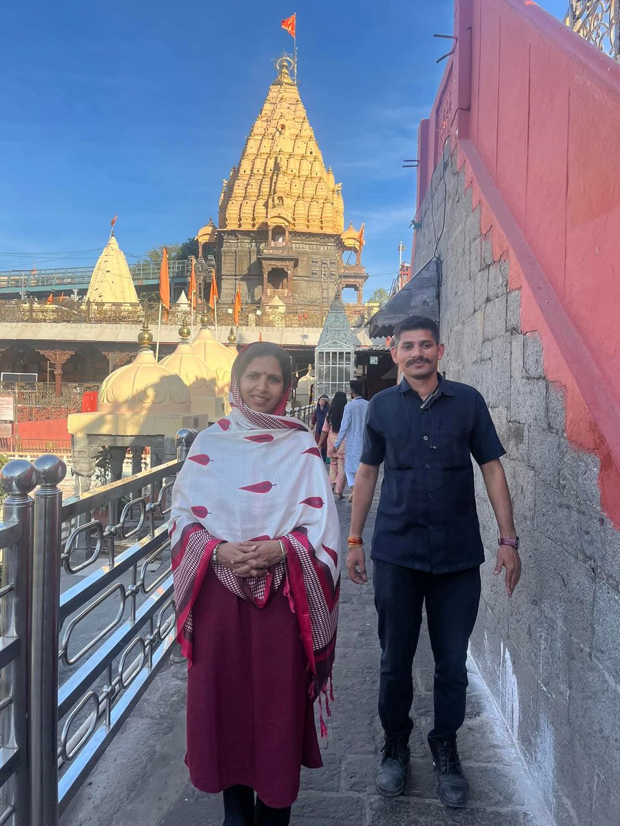 कांग्रेस की तेज तर्रार युवा नेत्री बड़ी बहन <a href="/pratibhaiyc1/">Pratibha Raghuwanshi प्रतिभा रघुवंशी</a> जी को जिला कांग्रेस कमेटी  खंडवा शहर अध्यक्ष बनाए जाने पर हार्दिक बधाई शुभकामनाए।
<a href="/INCMP/">MP Congress</a> <a href="/jitupatwari/">Jitendra (Jitu) Patwari</a> #Congress
