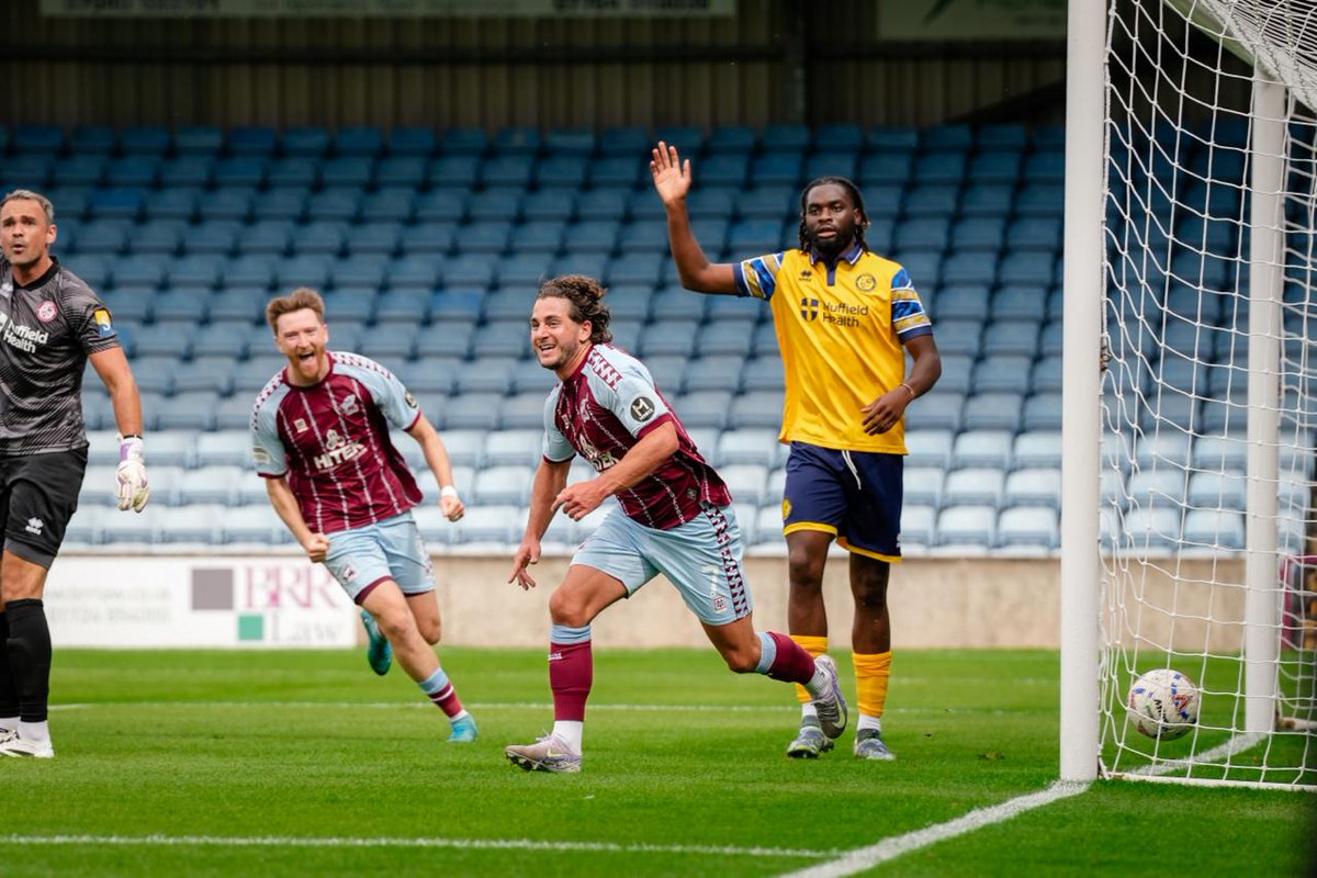 SUFCOfficial's tweet photo. 📸 𝐆𝐎𝐀𝐋 𝐏𝐇𝐎𝐓𝐎𝐒

A pair of strikes from Dec Howe in the first half here at the Attis Arena.

@ac_sports_photo 

#UTI #IRON https://t.co/lbbjVysH2t
