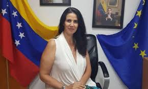 📣 Mazón crea un chiringuito para una ultra venezolana que trabajó con el autoproclamado presidente de Venezuela, Juan Guaidó. Atrayendo talento patrio 😆