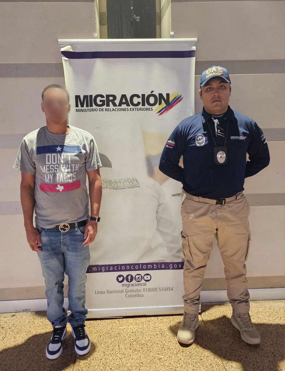 Migración Colombia (@migracioncol) on Twitter photo #Medellín | <a href="/MigracionCol/">Migración Colombia</a> expulsó del país a un ciudadano dominicano quien se identificaba como colombiano, con documentación obtenida de manera fraudulenta. El individuo fue detectado por nuestros oficiales del <a href="/AeropuertoMDE/">Aeropuerto internacional José María Córdova</a>, cuando pretendía salir del país. #Medellín | <a href="/MigracionCol/">Migración Colombia</a> expulsó del país a un ciudadano dominicano quien se identificaba como colombiano, con documentación obtenida de manera fraudulenta. El individuo fue detectado por nuestros oficiales del <a href="/AeropuertoMDE/">Aeropuerto internacional José María Córdova</a>, cuando pretendía salir del país.