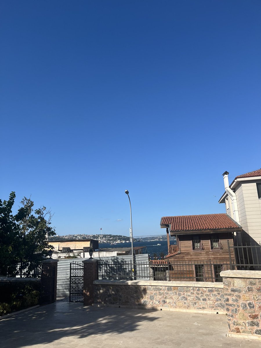 esmasulann's tweet photo. Huzur veren yerler, huzur veren kişiler, huzur veren şeyler✨ https://t.co/fdlFLnpsp2