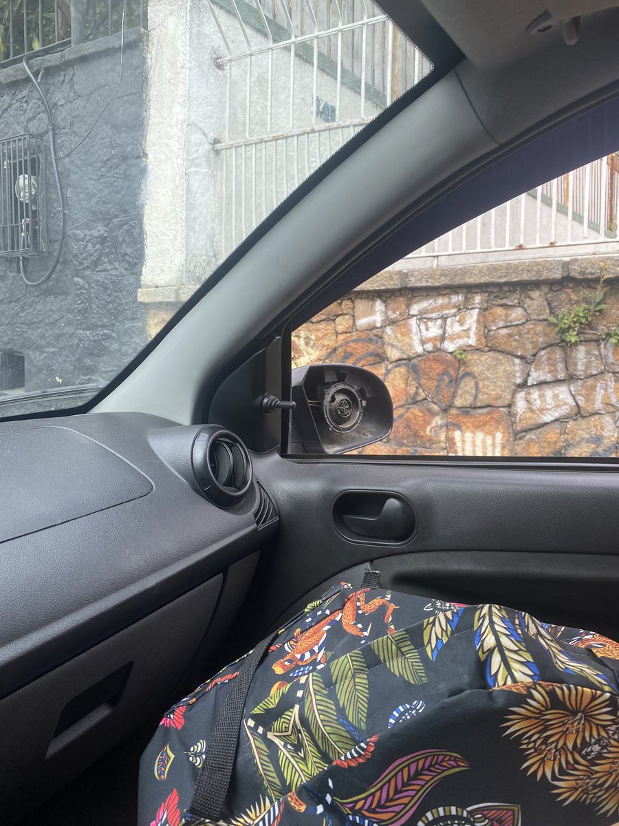 fluir essa batida de retrovisor✌️✌️
