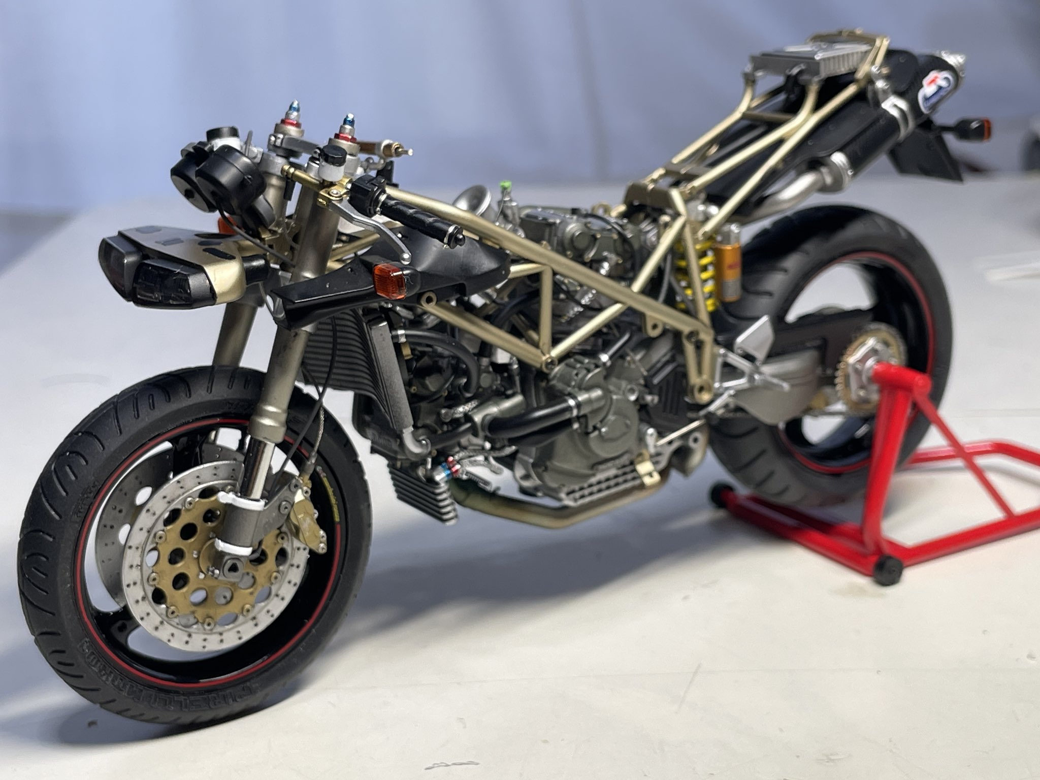 タミヤ★DUCATI916製作品★ タミヤ 1/12 オートバイシリーズ ドゥカティ916 | タミヤ